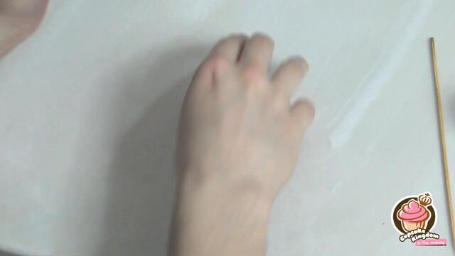 Mickey Mouse - Figura en fondant  proceso completo!