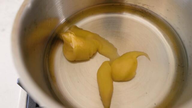 Poached Pears with Saffron