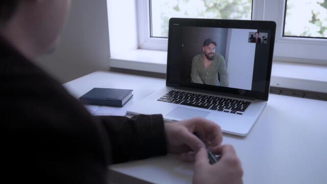 За думите като куршуми - говори Азис (кратка версия) | #NotJustWords