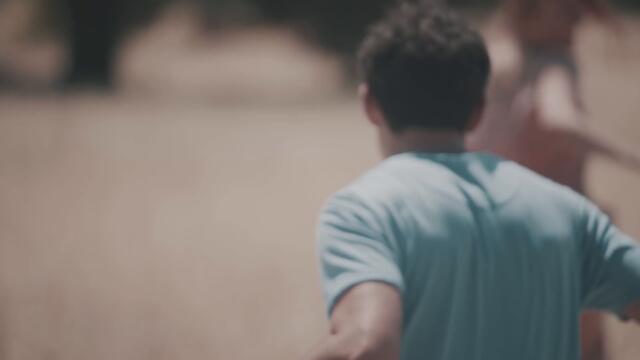 Νατάσσα Μποφίλιου - Κοίτα Με | Official Video Clip