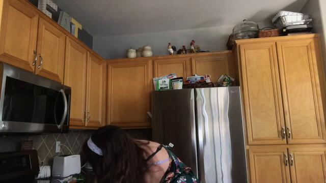 making vegan mickey mouse chicken nuggets