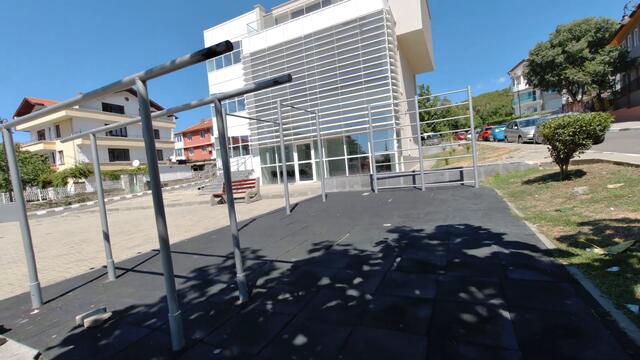 Бърза кондиционна тренировка / лостове / няма време за плаж :D