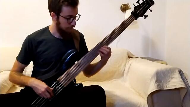 Ella Fitzgerald - All of Me scat solo on fretless bass