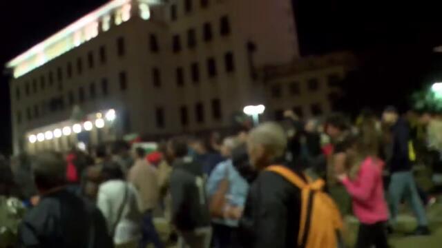 Велико народно въстание: Когато отвратените не гласуват, отвратителните управляват