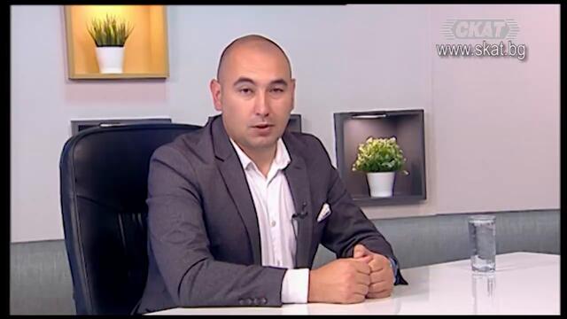 Политика на инат