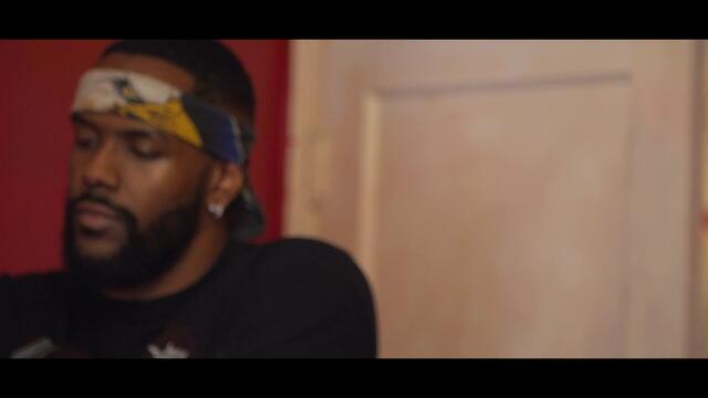 RILEY  "Creepin'" (OFFICIAL VIDEO)