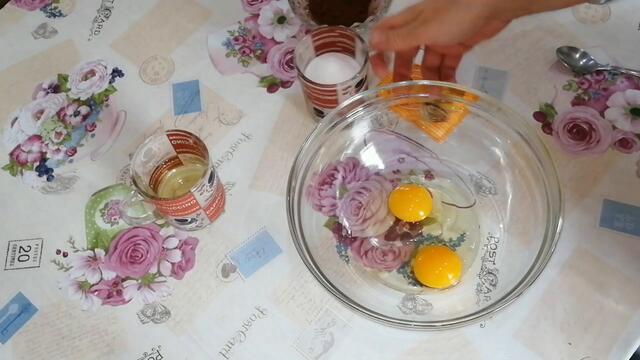 КЕКС С ДОМАШЕН КРЕМ