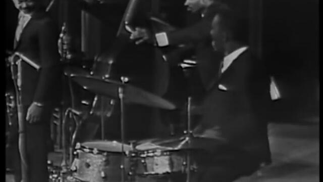 Art Blakey and his Jazz Messengers - Caravan (Live video 1963-ish..)