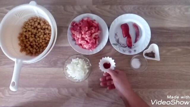 Яхния с нахут и месо