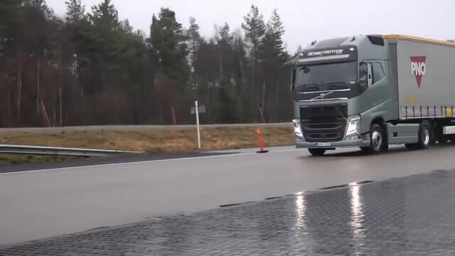 Volvo Trucks - Emergency braking at its best!