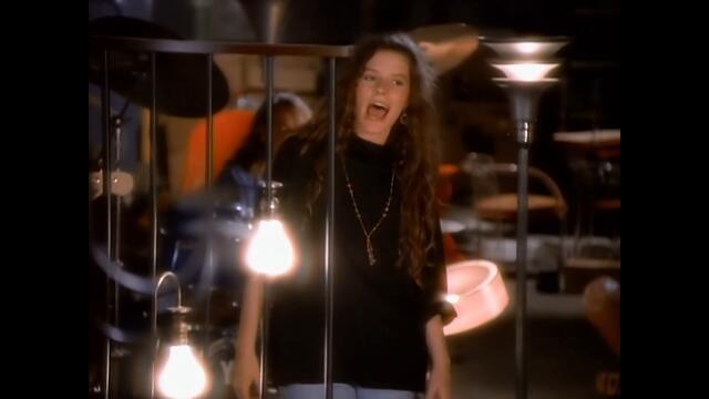 Edie Brickell & New Bohemians - What I Am (Official Music Video)