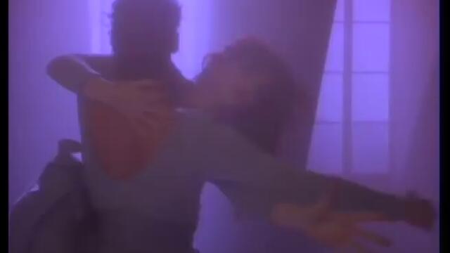 Kate Bush - Running Up That Hill - Official Music Video