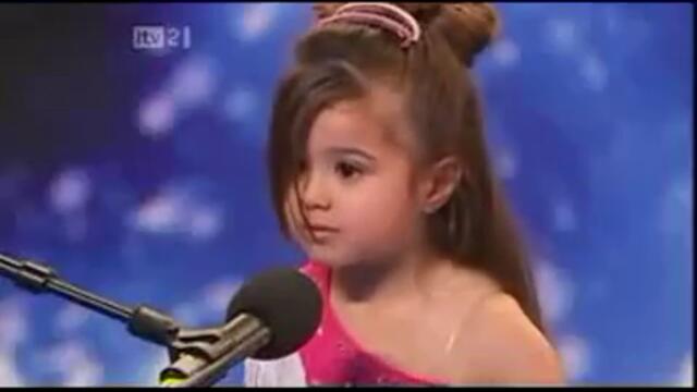 Шакира ! - Танцувам Като Нея! - 4 Year Old Dancer Girl Shakira