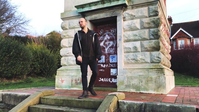 Oloff - I Don't Breathe (Official Video)