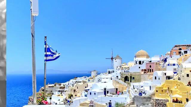 „Πές μπαλαλάικα“ – Νάντια Κωνσταντοπούλου