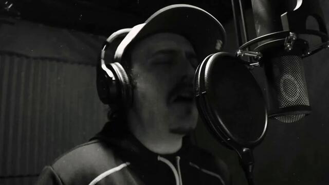 Juan Bond - "Garbage Juice" (live session)