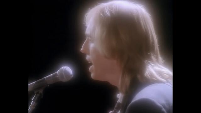 Tom Petty And The Heartbreakers - I Won't Back Down (Official Music Video)