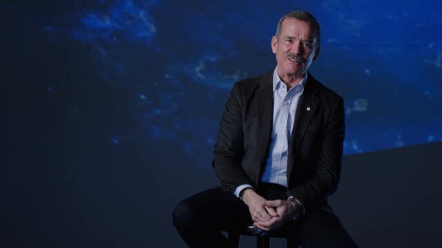 Astronaut Chris Hadfield Reviews Space Movies, from 'Gravity' to 'Interstellar' | Vanity Fair
