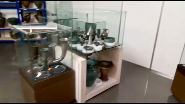 Част от иззетите 6 778 бр. предмета от ул. Московска 43, съхранявани в НИМ