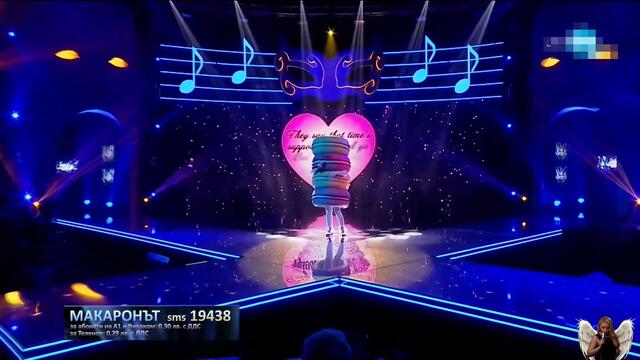 Макаронът изпълнява „Hello” на Adele