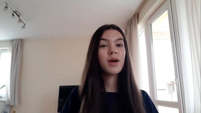 😂РЕАГИРАМ НА СТАРИТЕ СИ ВИДЕА  /4г./   | Голям Смях 🤣