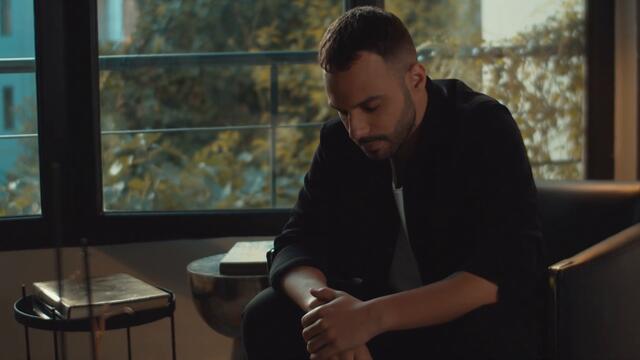 Δημήτρης Καραδήμος - Αχ Και Να Σ' Έβλεπα - Official Music Video