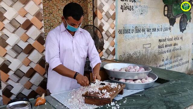 ONION Cutting NINJA of INDIA | Amazing Blindfolded Cutting Skills | Indian Street Food