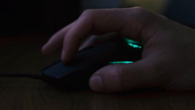 Fear by Unprocessed but it's played on a mouse