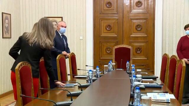 Нюз БГ Репортер: Консултации между президента Румен Радев и ПП „Воля“ за провеждането на избори