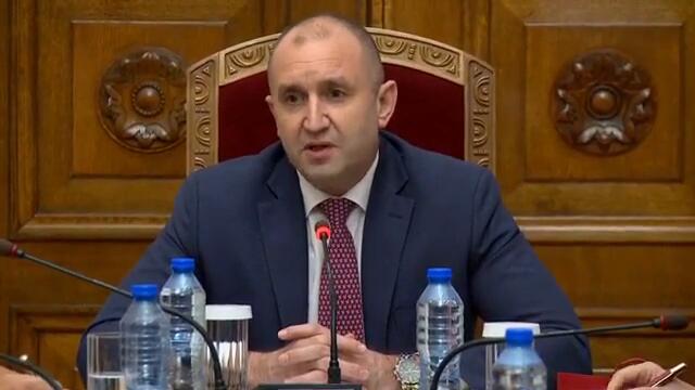 Президентът Радев направи Магарешки на мармалад