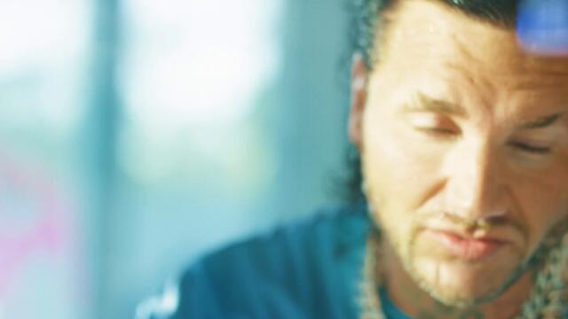 RiFF RAFF - FOREiGN LAND (OFFICIAL VIDEO)