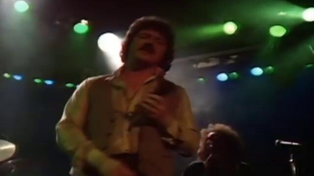 Toto - Hold The Line (Official Video)