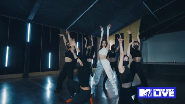 BTS of ITZY's Performance of 'Not Shy' & 'WANNABE' 🎬 EXCLUSIVE | #MTVFreshOut