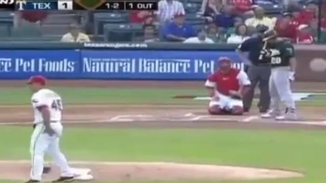 YouTube - ‪The Texas Rangers fan died after falling out of the stands‬‏