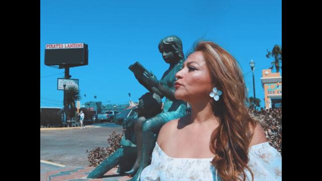 Evelyn Rubio - Port Isabel (Official Music Video)
