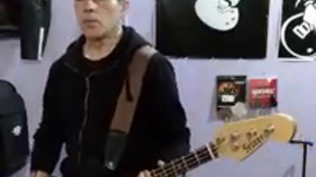 Soundgarden - Black hole sun (Bass cover)