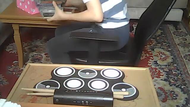 моята колекция от дискове + дръм кавър