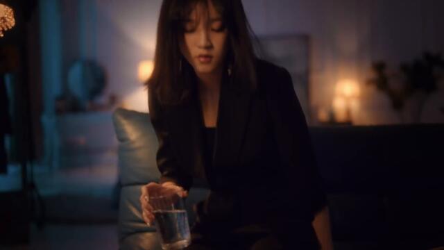 우기 (YUQI) - 'Bonnie & Clyde' Official Music Video