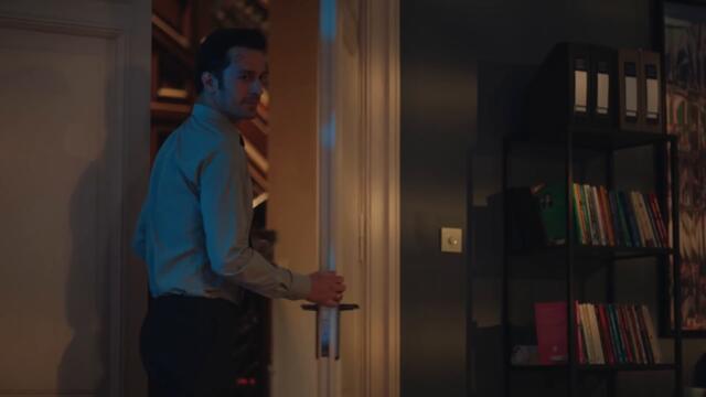 Nalan'ın Muzo'ya Hediyesi | Camdaki Kız 6. Bölüm