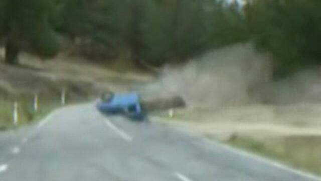 Kiwi Ute driver ,rolls, flips, & drives away NZ GTA Crash