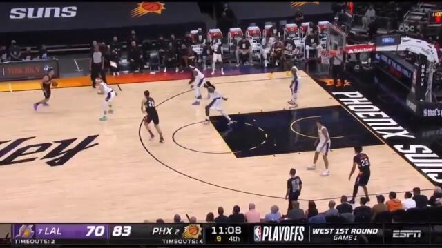 Booker nails the pull up 3 and Phoenix's lead over the Lakers is 16