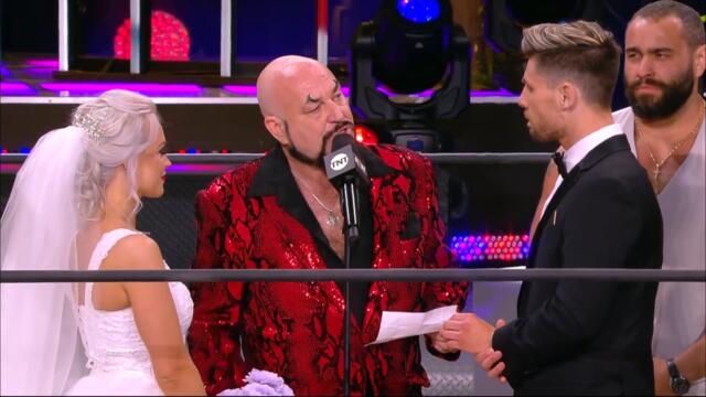 AEW: Какво току-що гледахме? Това ли беше най-лудата сватба някога?