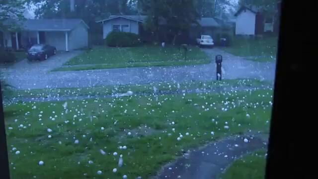 Large Hail Hits Maryland Heights 04_28_12_(360p)