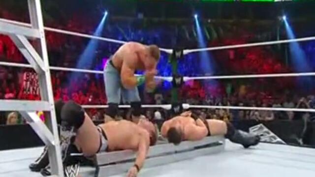 Money in the bank 2012 - John Cena прави двойно &quot; U Can't See Me &quot;