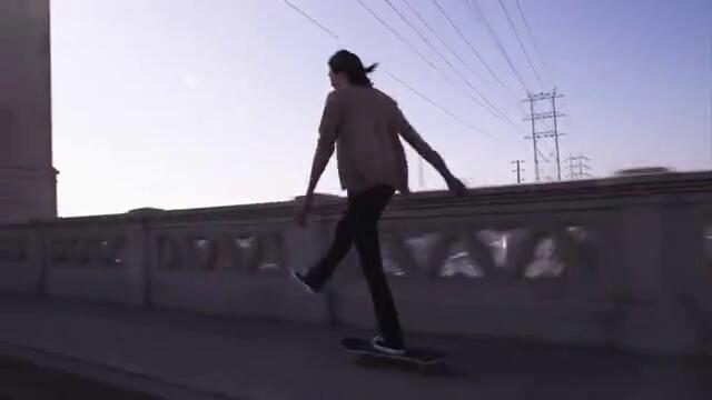 Far East Movement ft. Ryan Tedder - Rocketeer