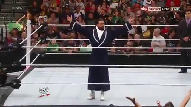 Damien Sandow vs Christian - WWE Raw 13/08/12