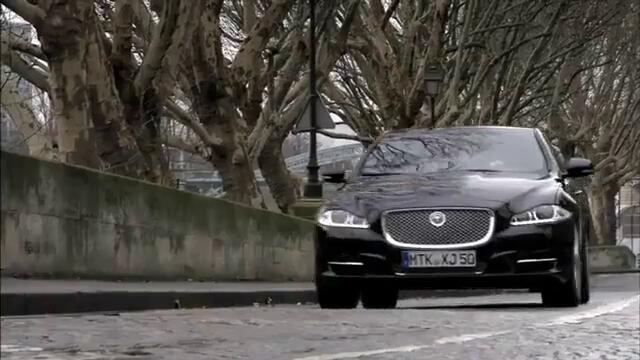 Jaguar XJ in Paris