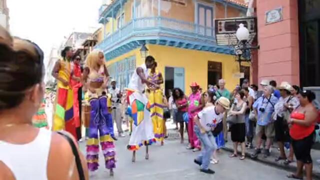Невероятните Карнавални Танци в Хавана