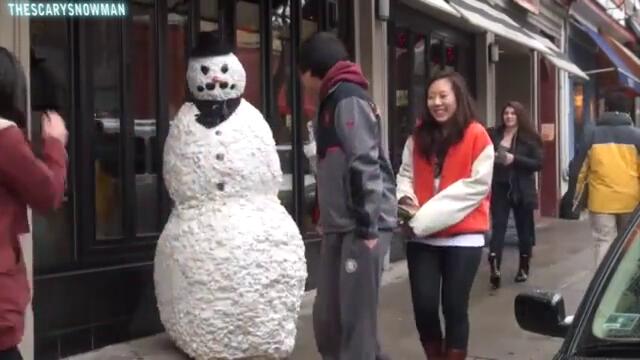 Жив снежен човек плаши хората