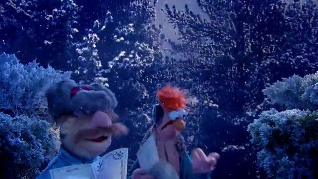 Песен на Мъпетите - Коледни Камбанки Звънят - The Muppets - Ringing of the Bells